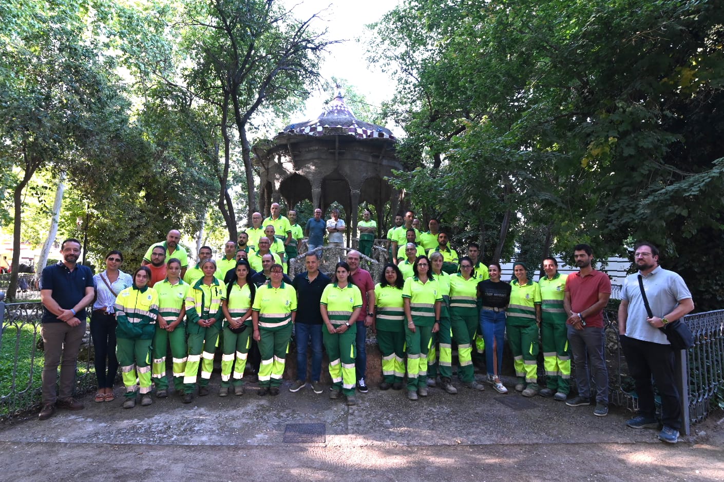 trabajadores zonas verdes