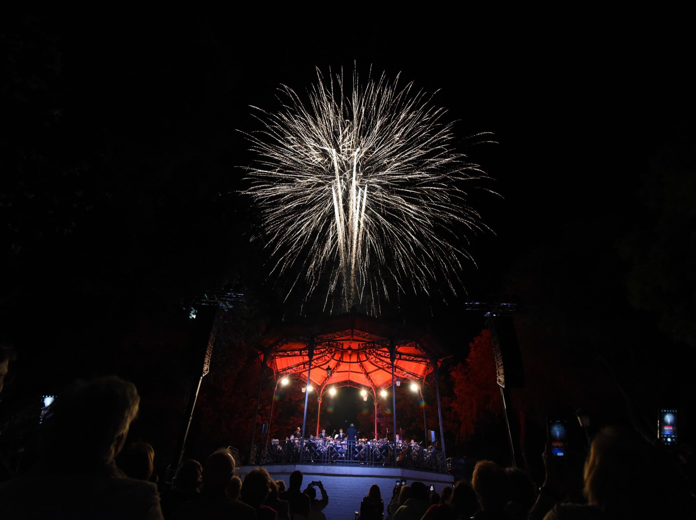 Foto archivo piromusical feria 2024 (2)