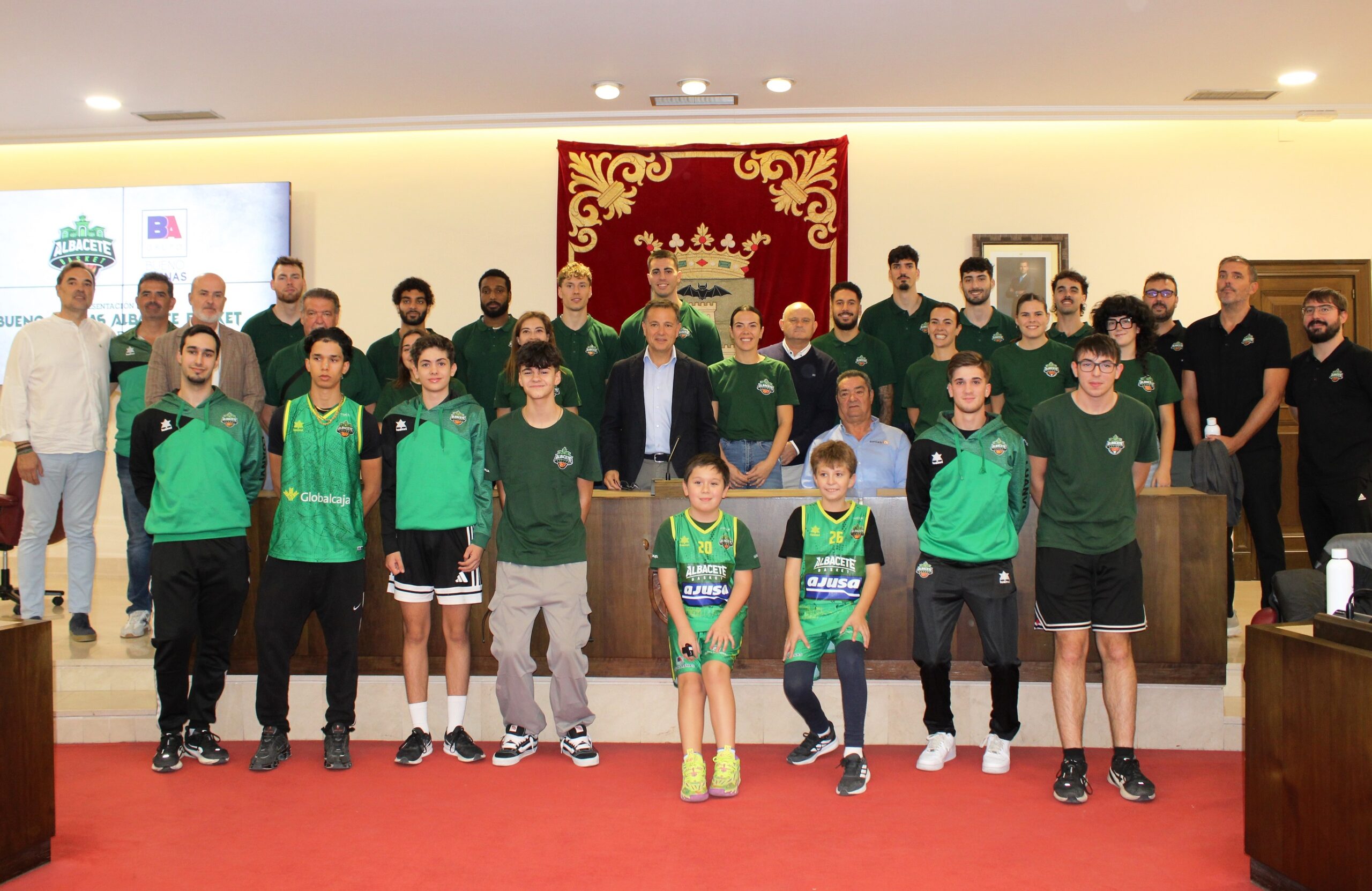 Foto.Presentación Plantilla Bueno Arenas Albacete Basket 2025-26 (12)