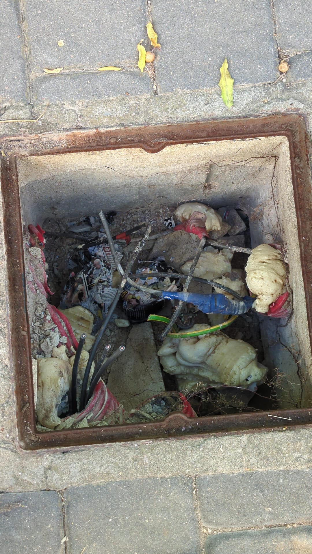 Foto.Robo cableado eléctrico zona Puente de Madera