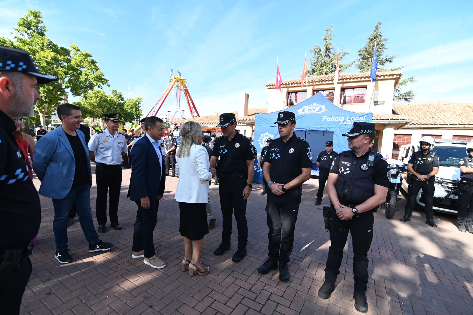 Foto.Visita Punto de Emergencias en la Feria 2025 (3)