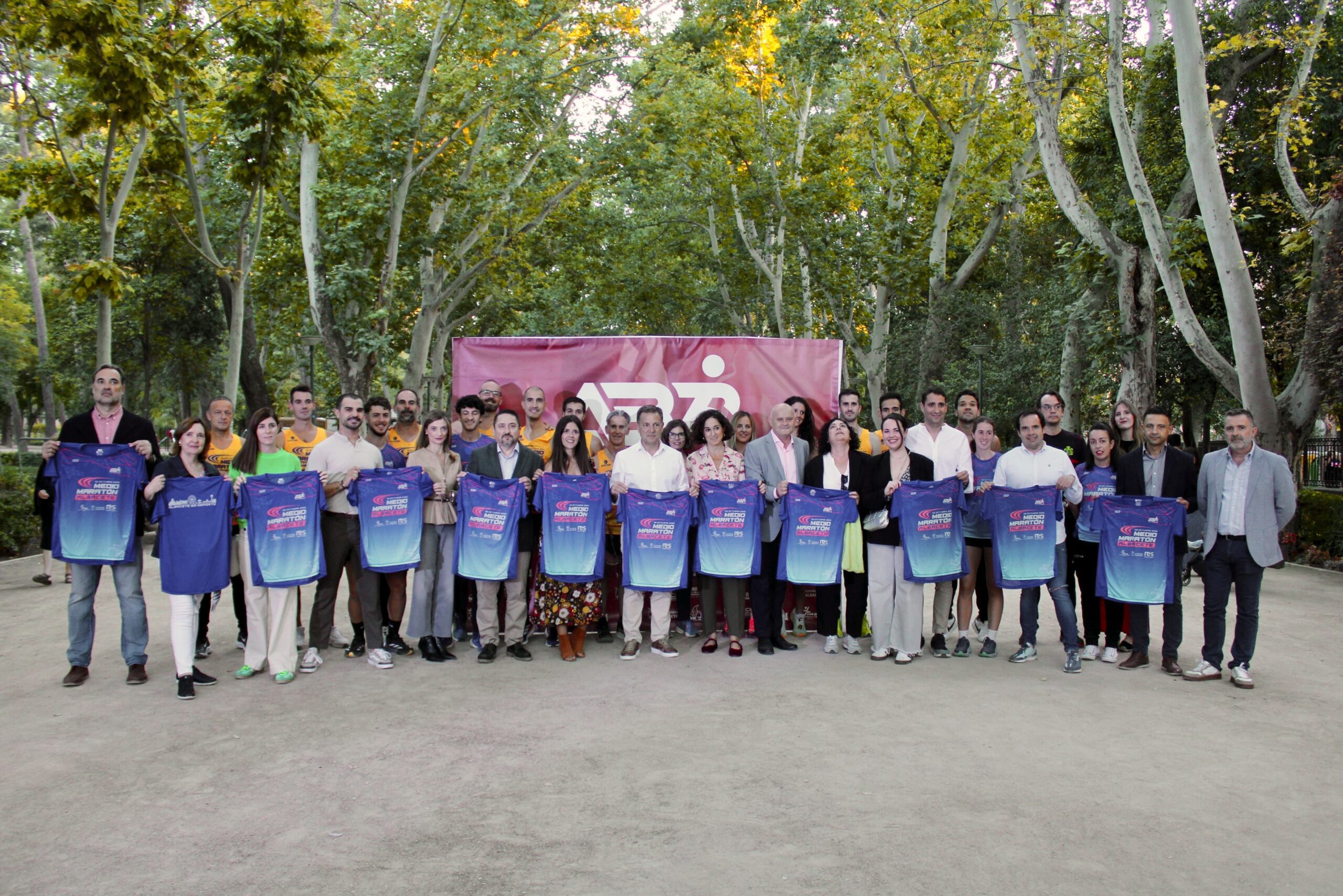 presenta la XXVIII Media Maratón