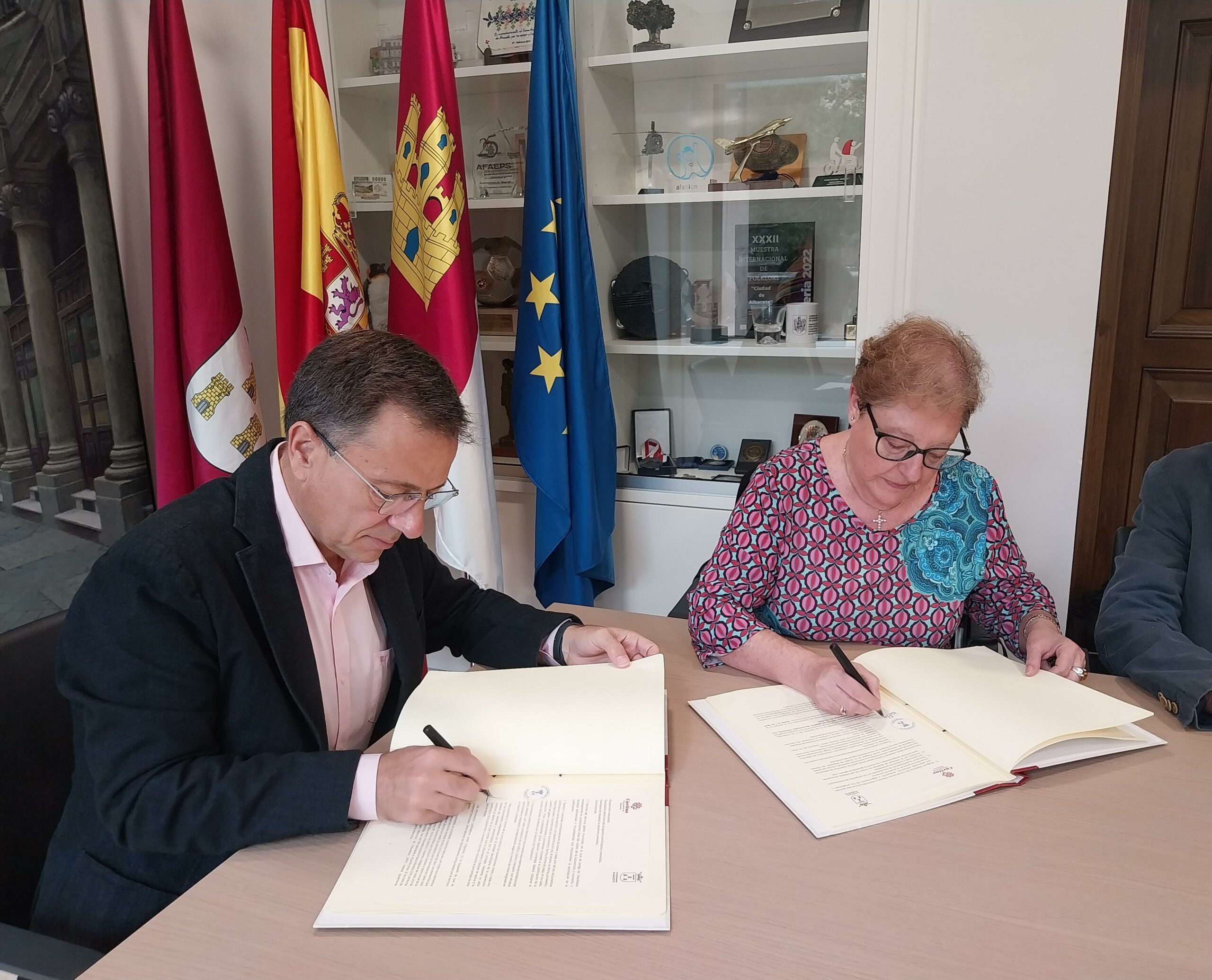 convenio con Cáritas