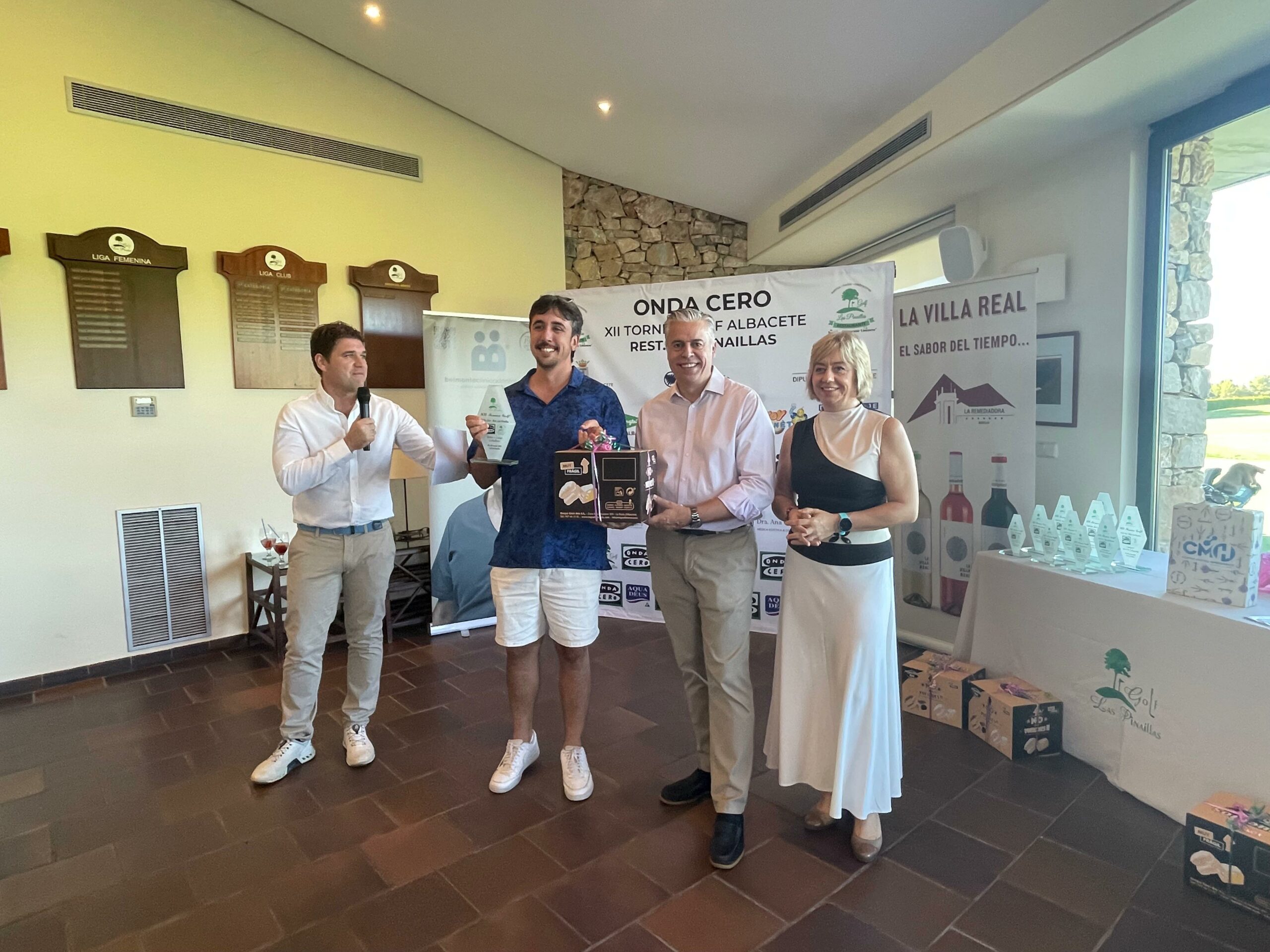 Foto.Entrega XII Trofeo Golf (1)
