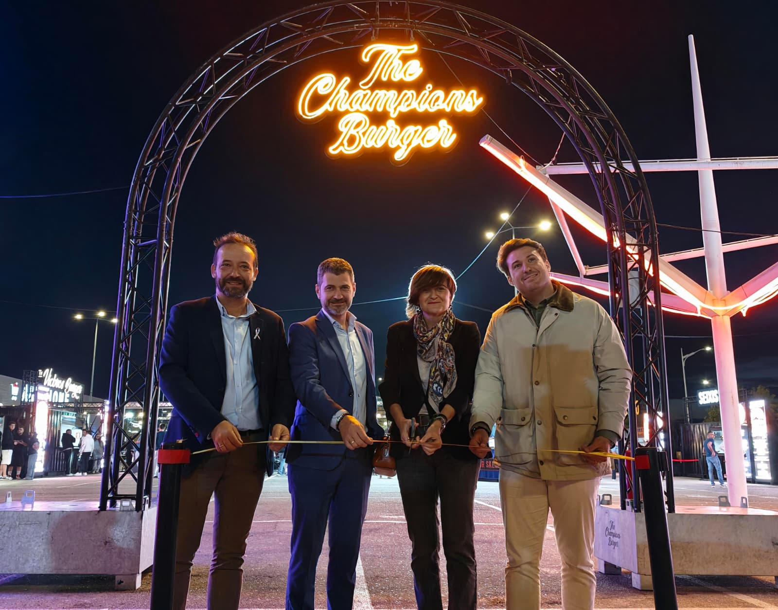 Foto.Inauguración The Champions Burguer (3)