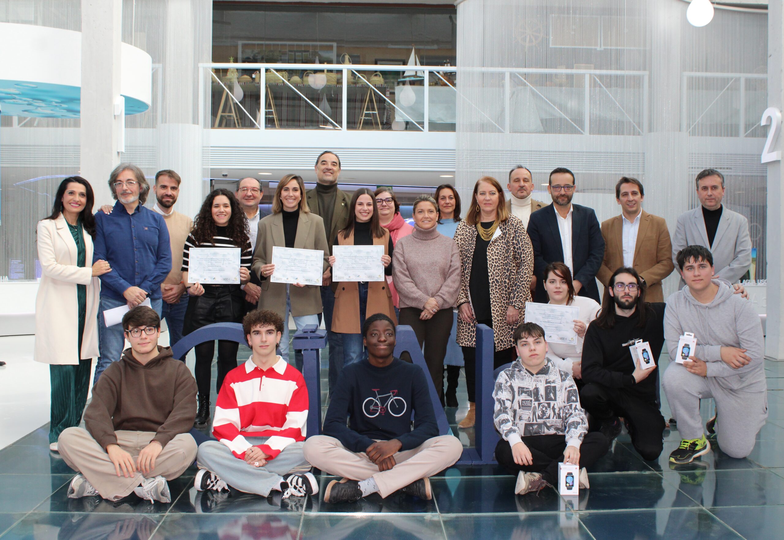 Foto familia IV Premios a la Divulgación Científica y la Cultura Científica Joven