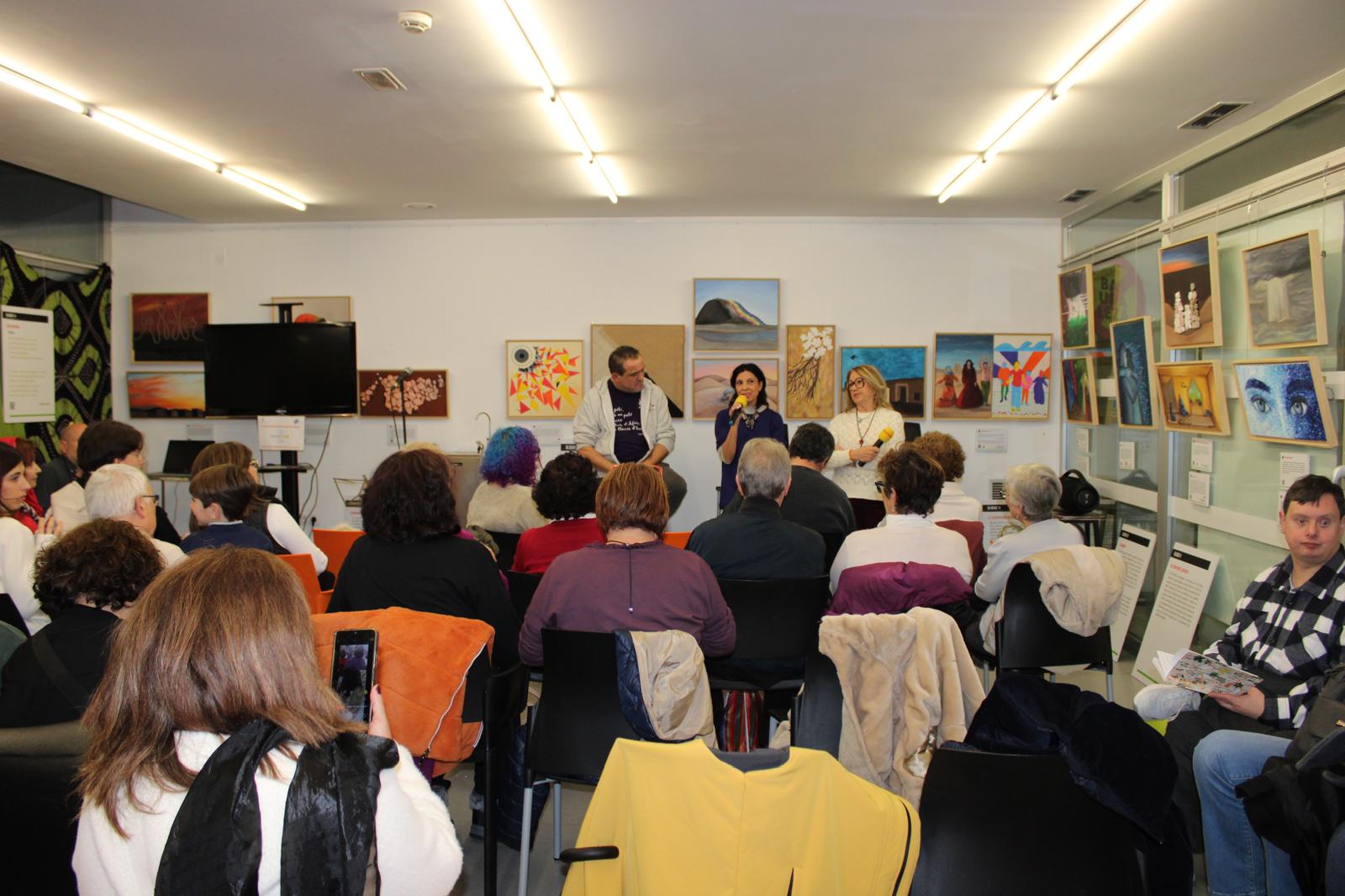 Foto.Inauguración exposición y jornadas 49 miradas y una esperanza (3)
