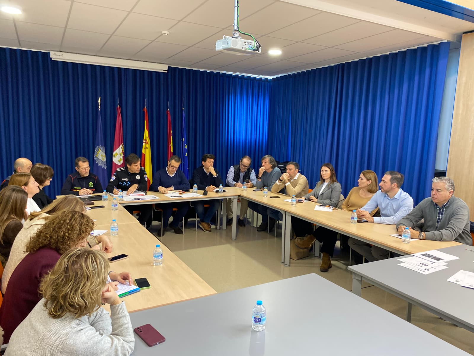 Foto.Reunión constitución Centro de Coordinación Operativa (1)