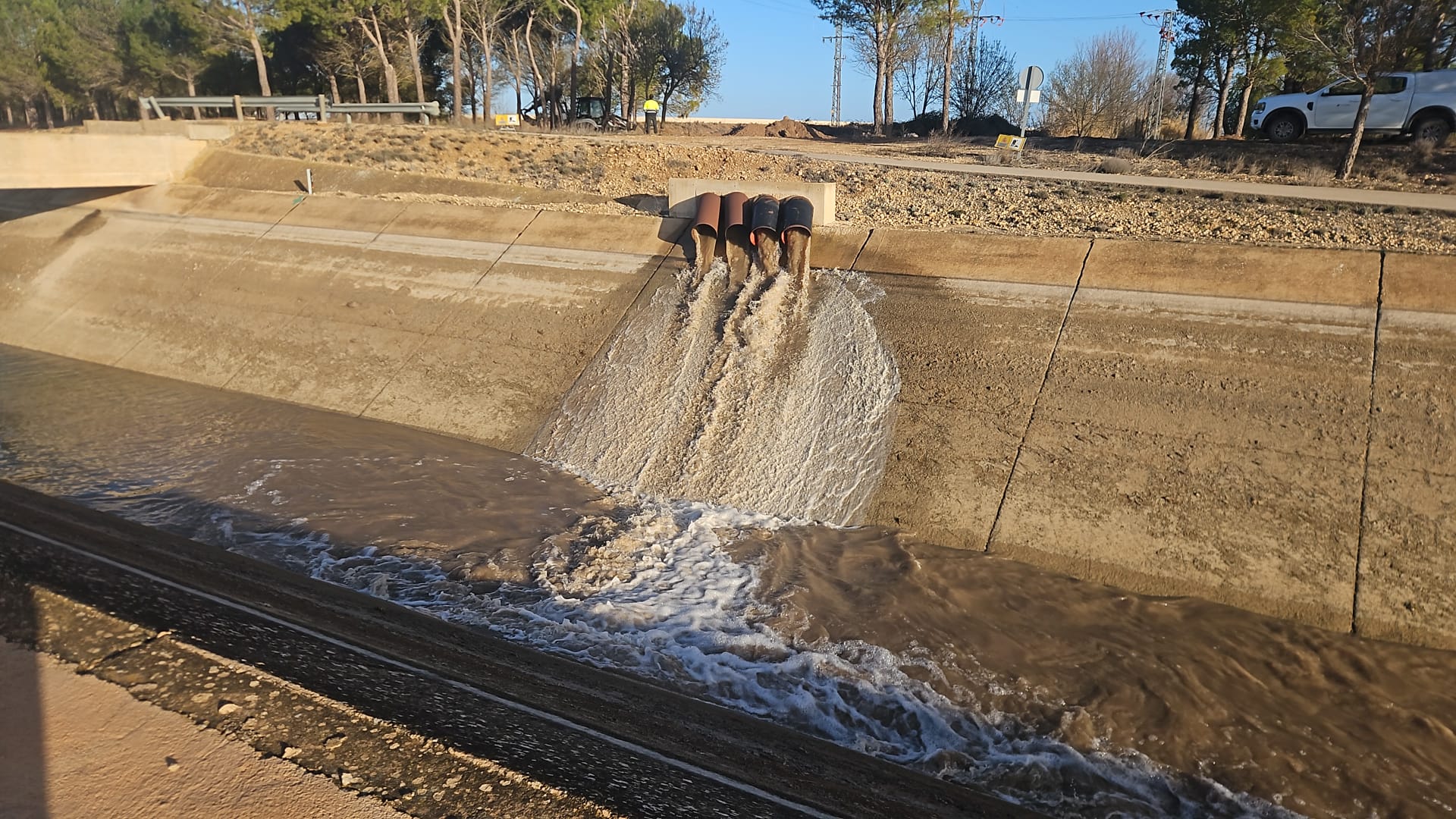 Foto.Derivación de agua del río Jardín al trasvase Tajo-Segura