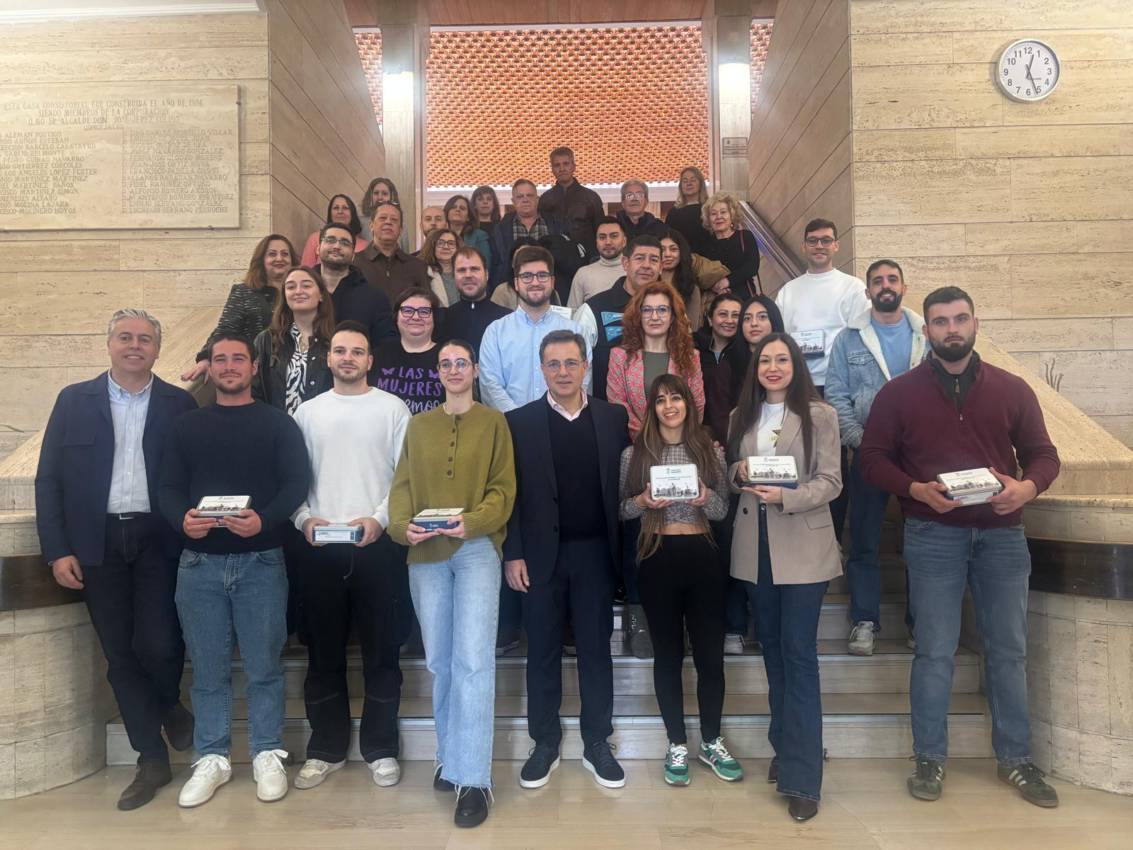 Foto.Entrega llaves promoción 88 viviendas públicas en el sector 10 (3)