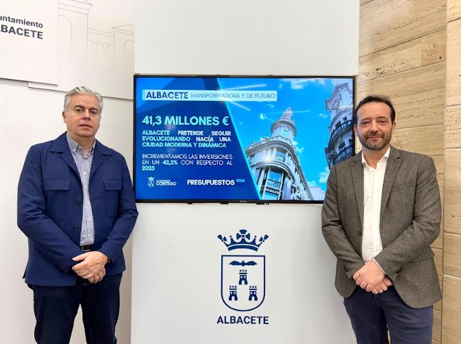 concejales de Urbanismo y de Proximidad, Julián Garijo y Carlos Calero