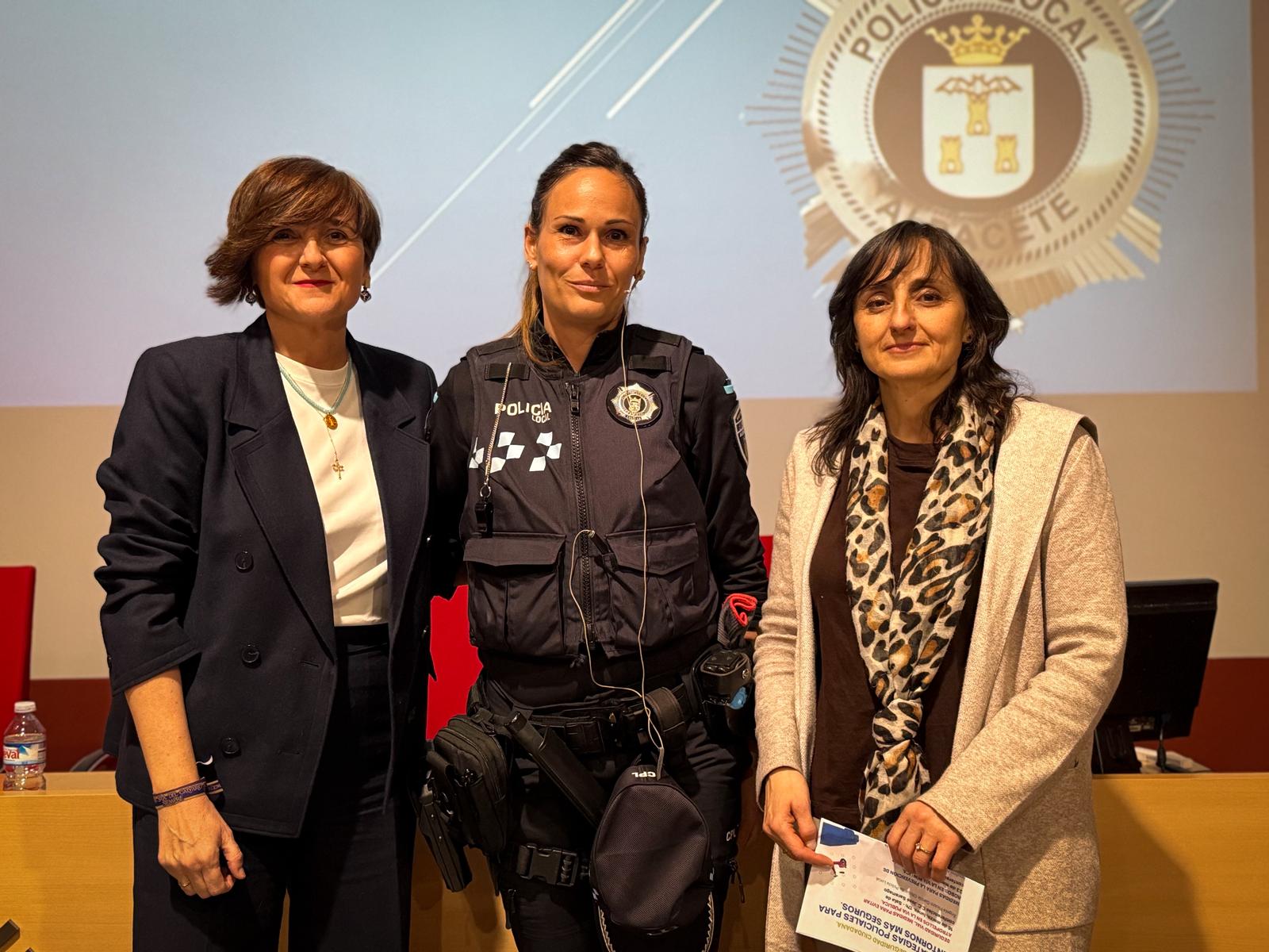 .-Inauguracion-del-I-ciclo-de-Seguridad-Ciudadana