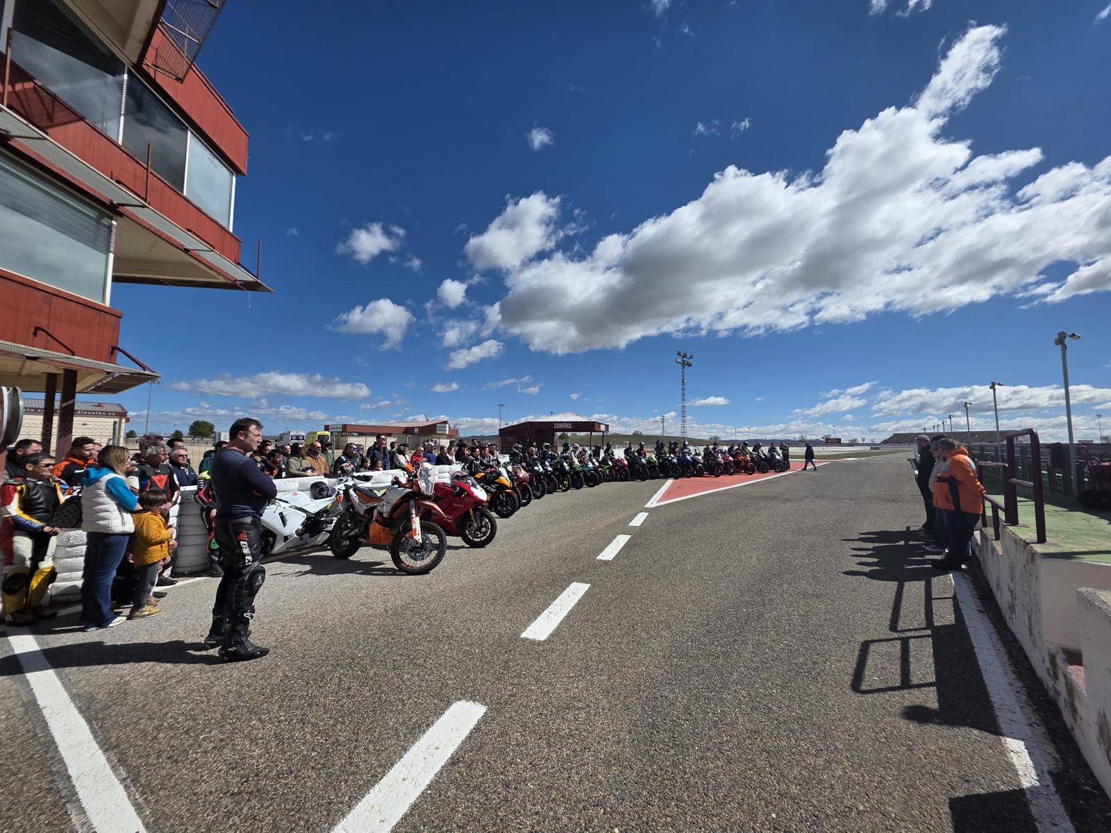 Foto.Inicio actividad ordinaria Circuito (7)