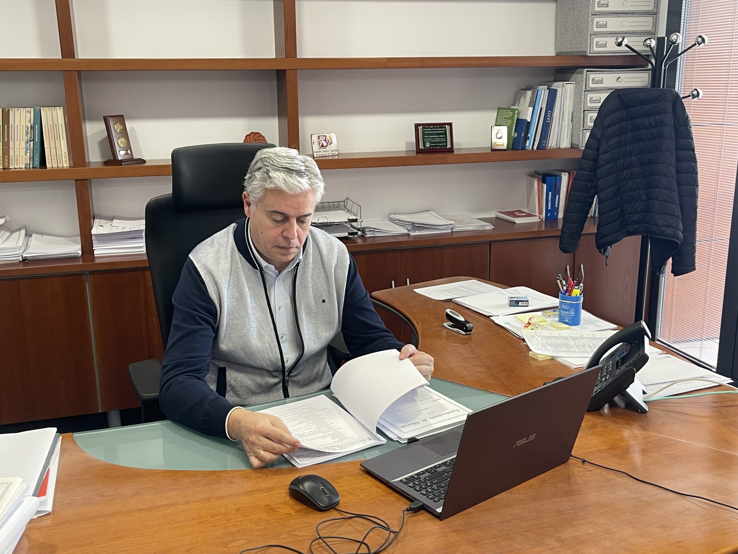 Julián Garijo en despacho3