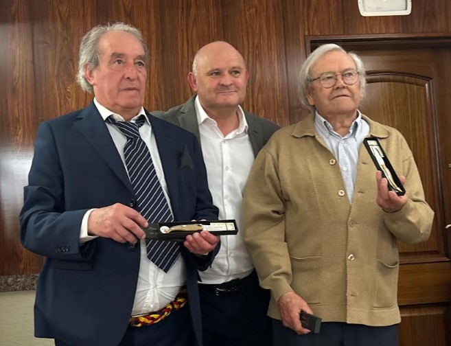 Monroy y a Julián Rubio