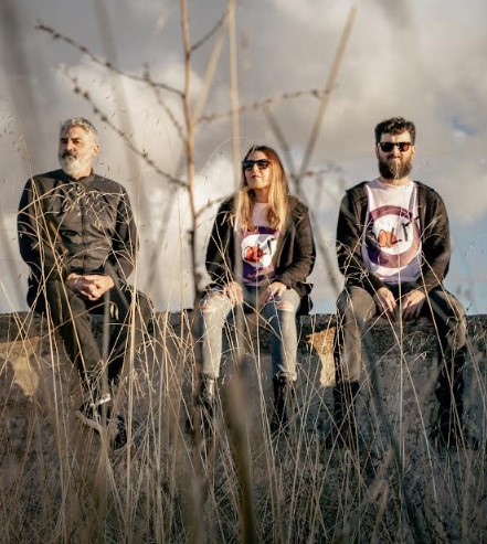 ONDAS QUE LO INUNDAN TODO: