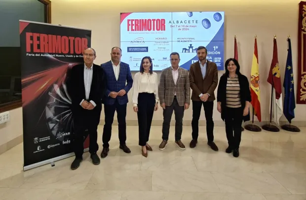 Foto de familia de la presentación de FERIMOTOR Y EXPOMOTO.jpeg