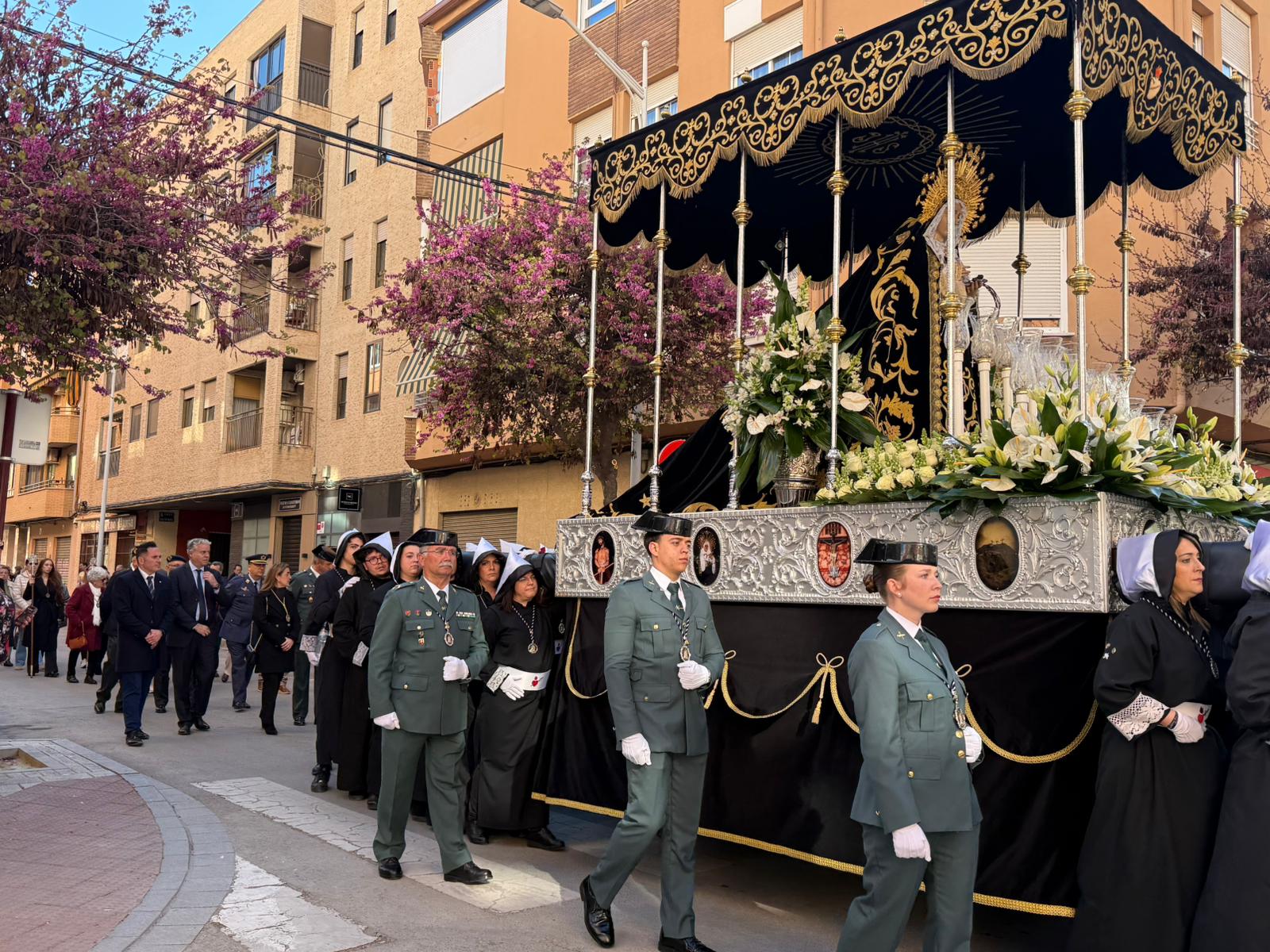 Foto.Procesión del Cristo de la Expiración y Nuestra Señora de la Soledad (8)