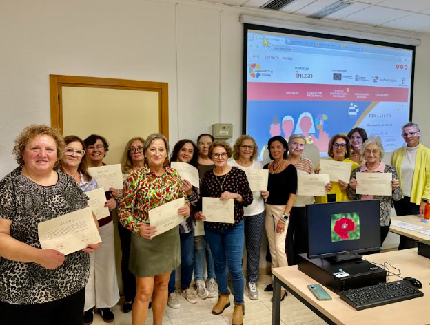 curso capacitación digital mujeres mayores 55 años Albacete