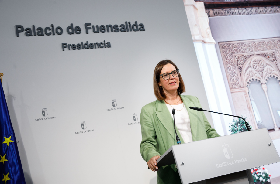 portavoz del Gobierno de Emiliano García-Page, Esther Padilla