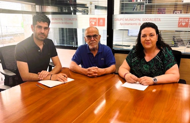 Reunión entre el PSOE y la UDP en Albacete