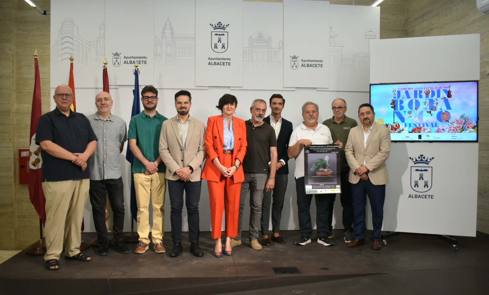 El diputado de Cultura durante la presentación del Festival del Jardín Botáncio de CLM (6)