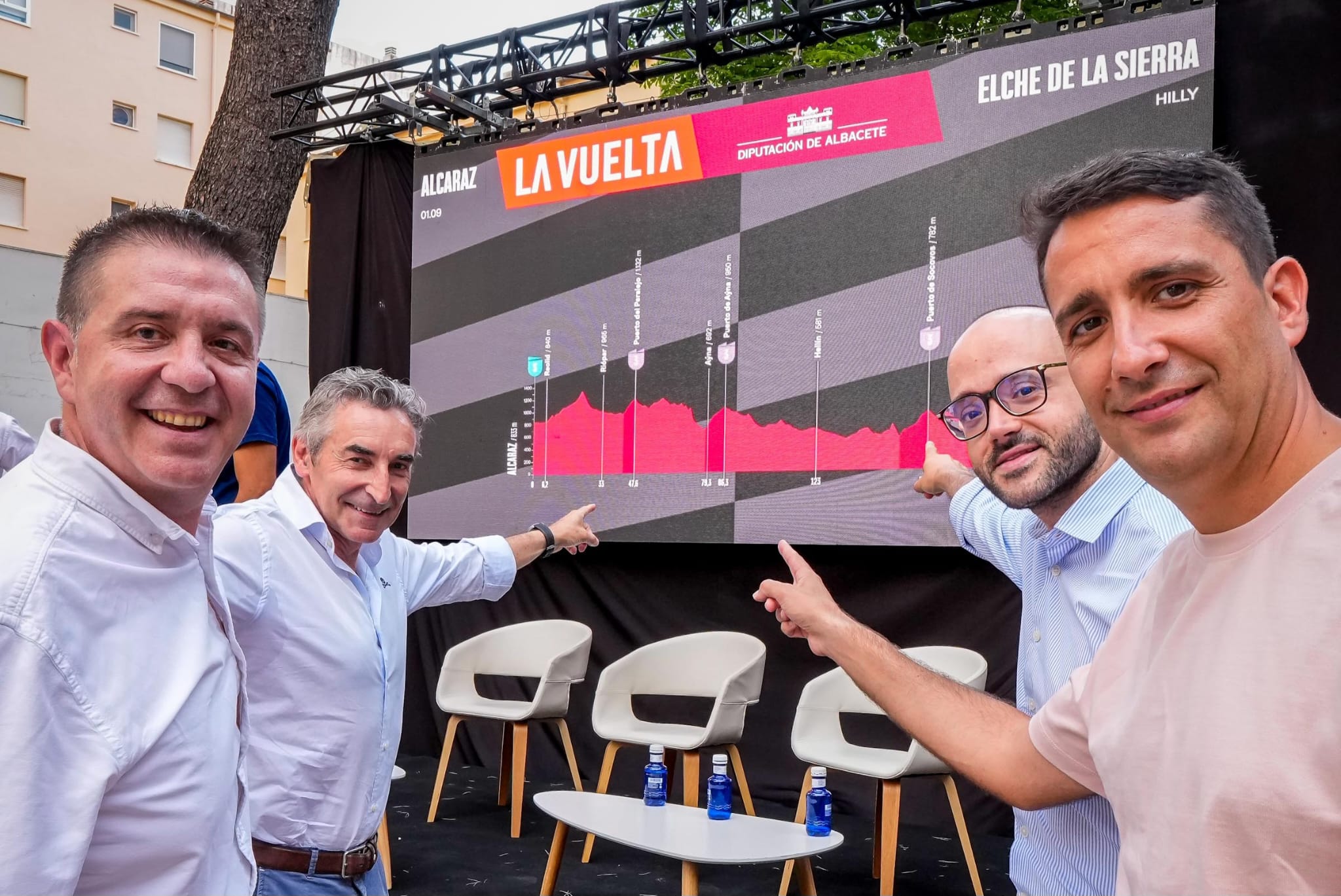Presentación de la etapa de La Vuelta a España 2026 en el Chalet Fontecha de Albacete con Santi Cabañero, Fernando Escartín y Fran Valera