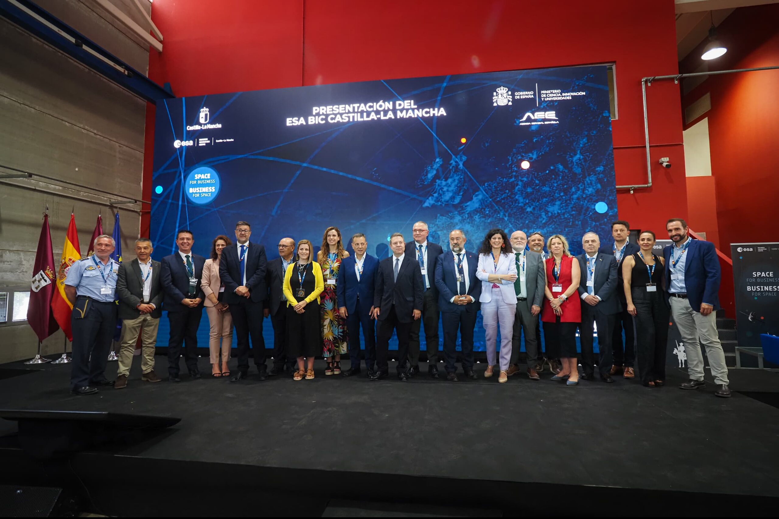 Foto de grupo presentación ESA BIC CLM