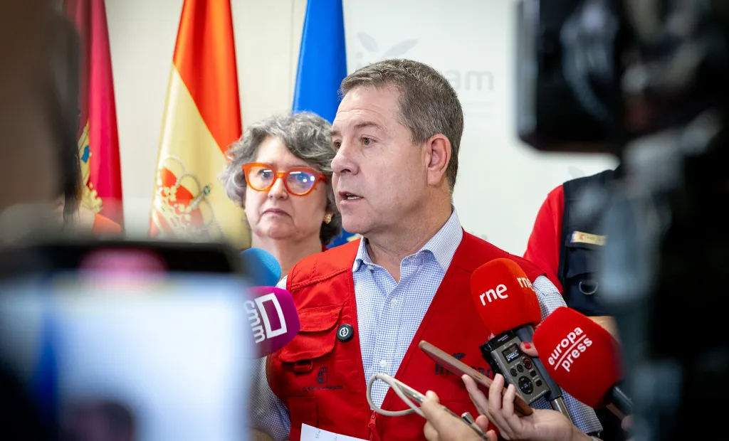 Emiliano García-Page declarando tras la reunión del CECOPI sobre el incendio de La Mierla.