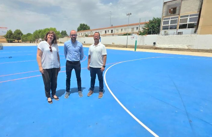 Fran Valera y Eugenio Reig durante su visita a Alborea.