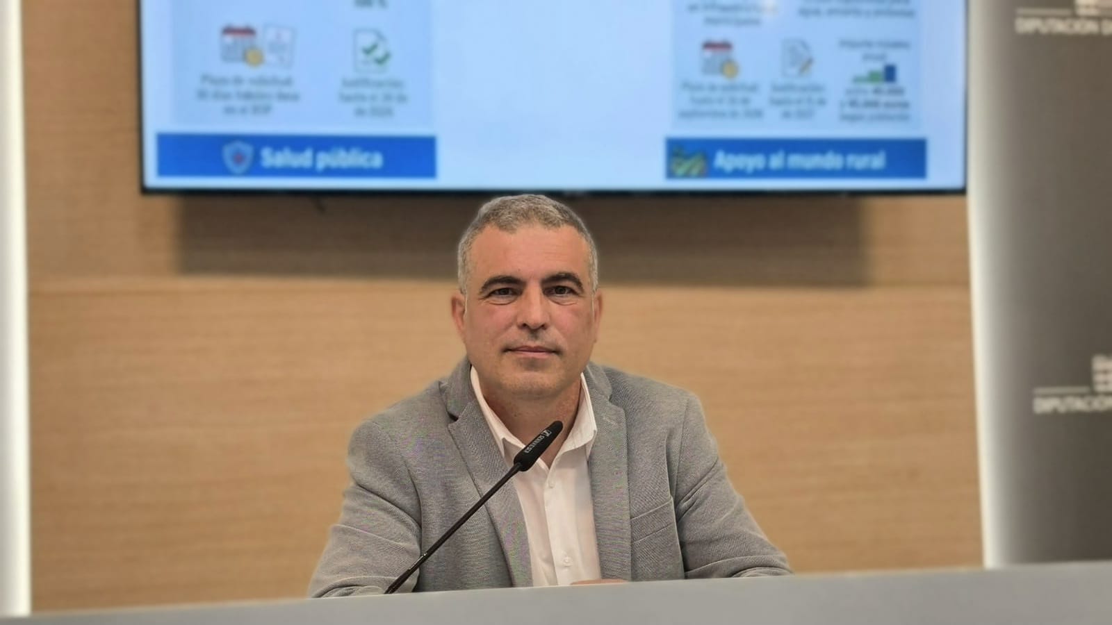 Foto de archivo diputado de Hidrogeología