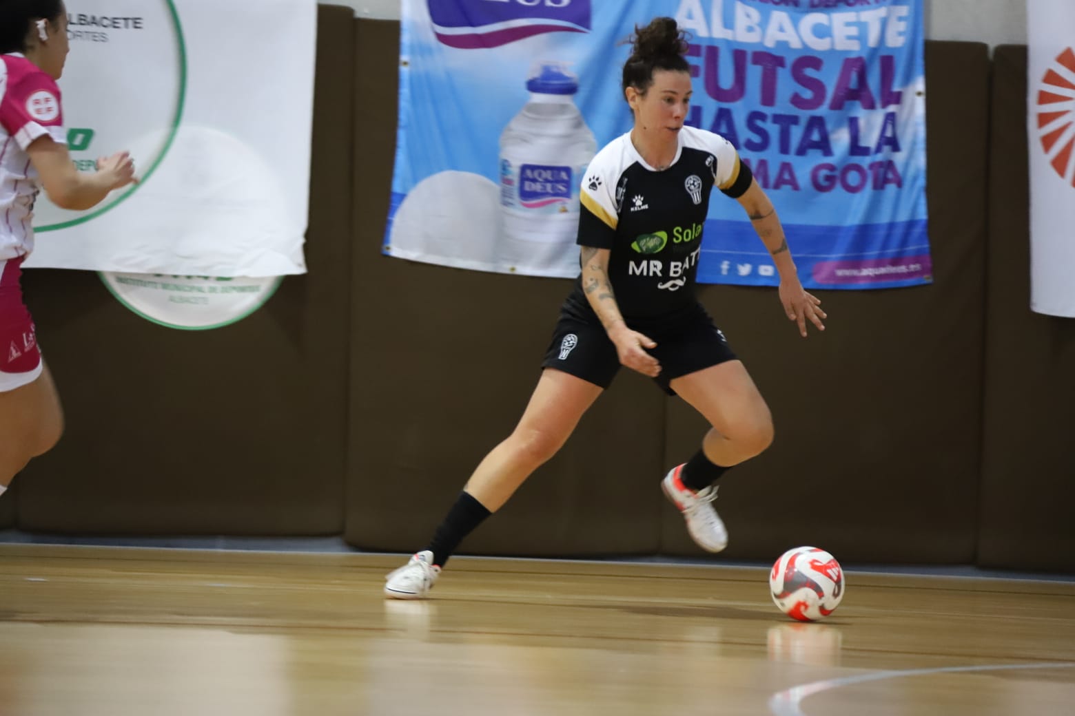 Miriam Costa con la camiseta del Globalcaja Albacete Fútbol Sala