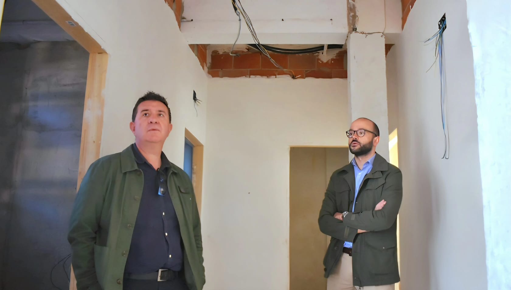 Presidente y vicepresidente visitan un inmueble
