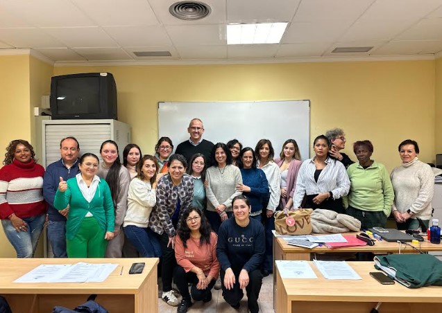 La concejala Gala de la Calzada durante la presentación del curso de Competencias Clave Nivel 2 para mujeres.