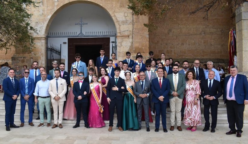 El presidente de la Diputación de Albacete ... e Mahora, así como a otras autoridades