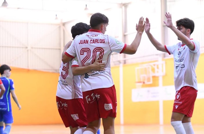 Jugadores del Albacete Fútbol Sala celebrando un gol durante el partido amistoso en el Pabellón Vereda