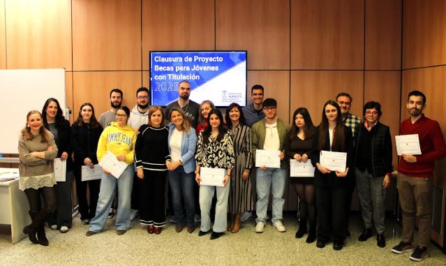 archivo diplomas becas para jóvenes titulados