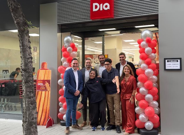 Foto.Inauguración nuevo supermercado DIA isabel la católica en albacete