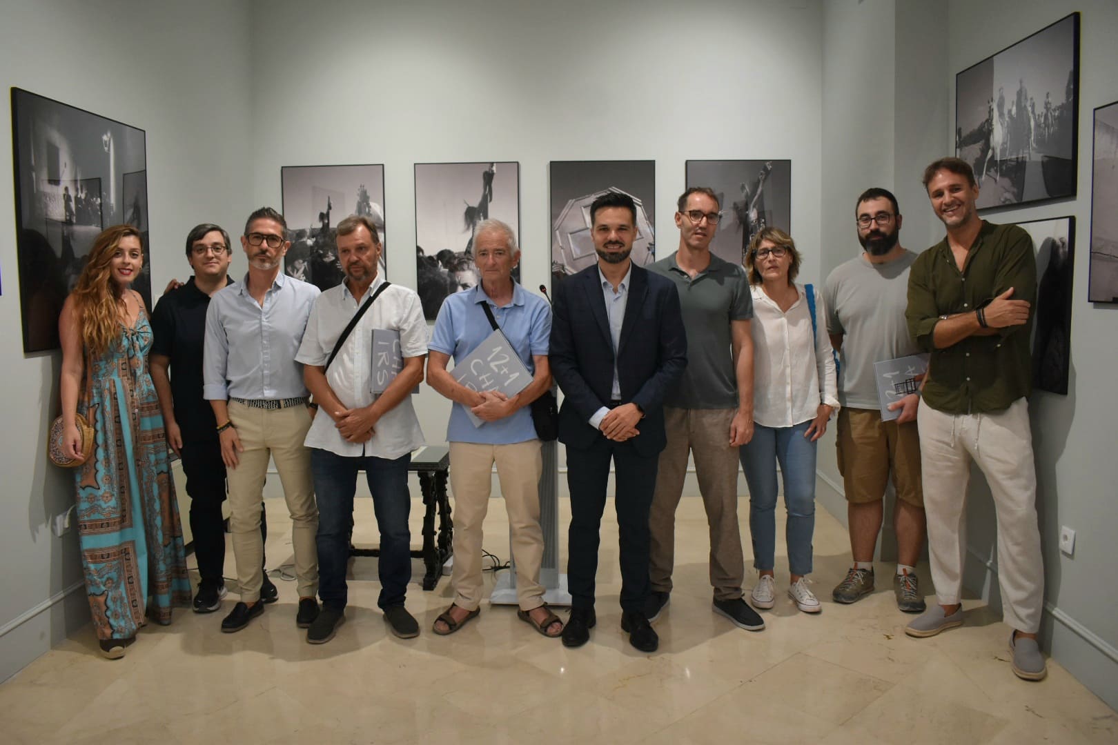 El diputado de Cultura junto a los ganadores y al jurado (1)
