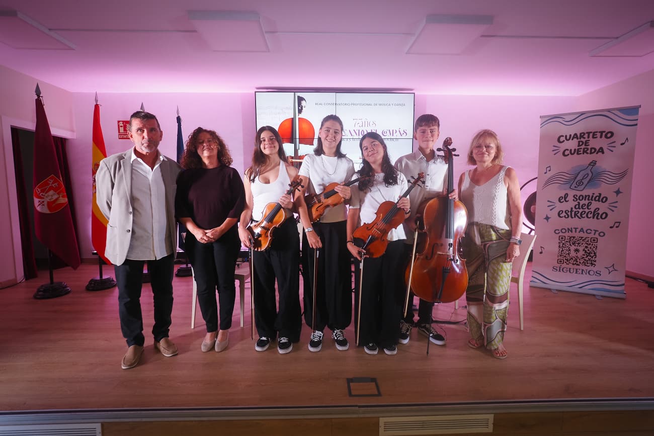 Foto final con el cuarteto El sonido del estrecho
