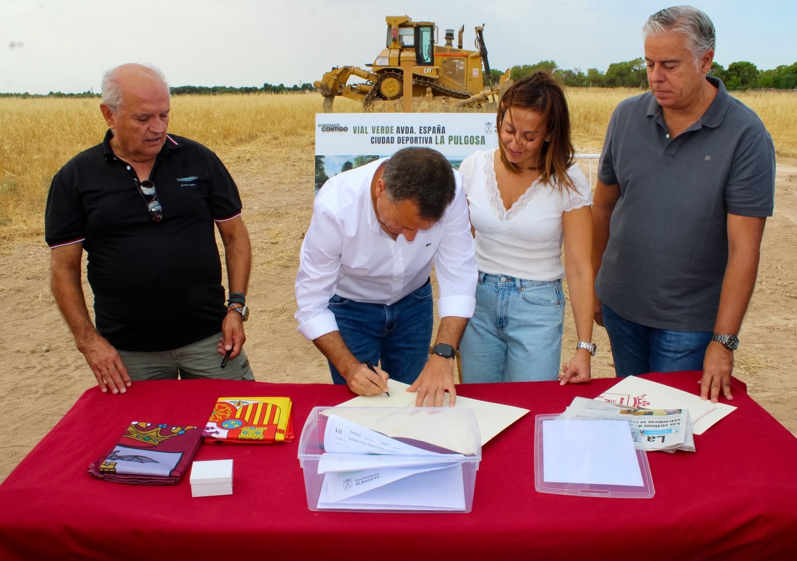 Foto.Primera piedra Vial Verde a la Pulgosa (8) (1) (1)