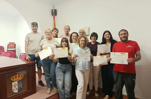 Nicolás Merino durante la clausura del Taller Plus 'Socovos accesible' junto a las personas participantes