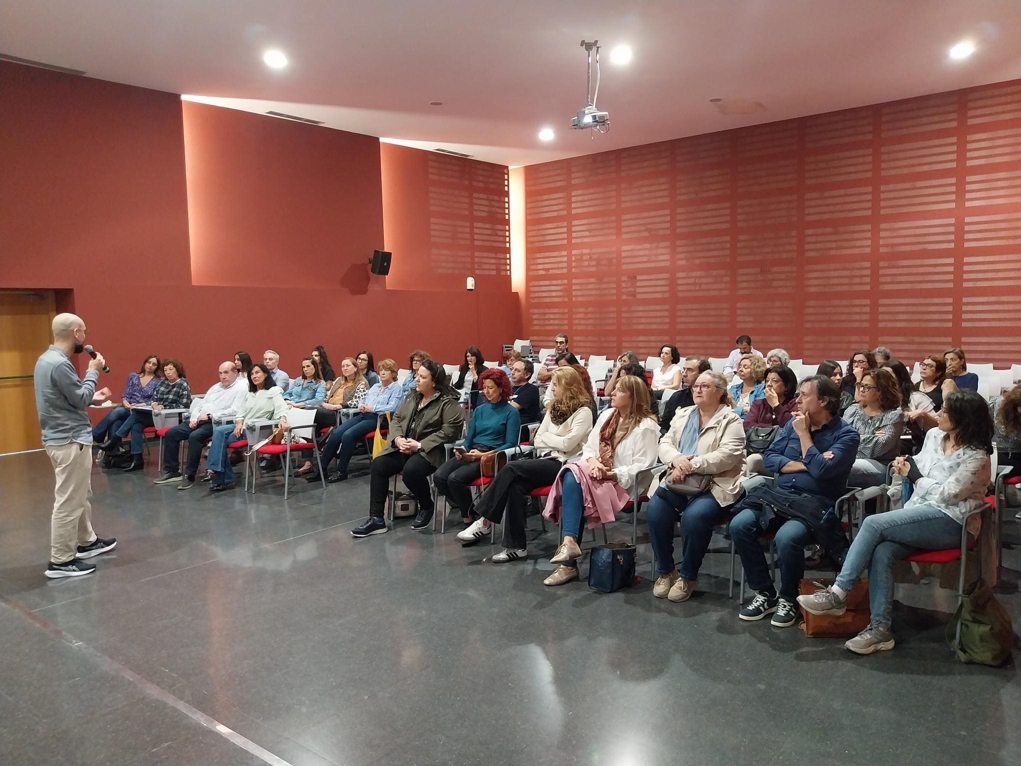 IntermediAcción en la presentación de la monografía en la Casa de la Cultura José Saramago.