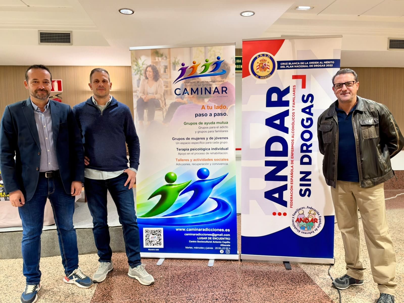 Carlos Calero junto al presidente de CAMINAR, Pedro José Jaén Espada, en la Jornada de Puertas Abiertas en Albacete.