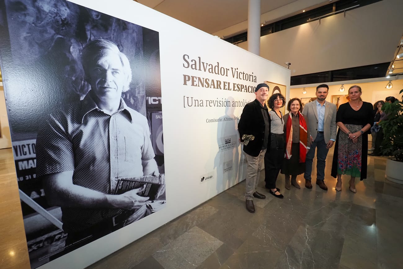 Foto principal exposición sobre Salvador Victoria----