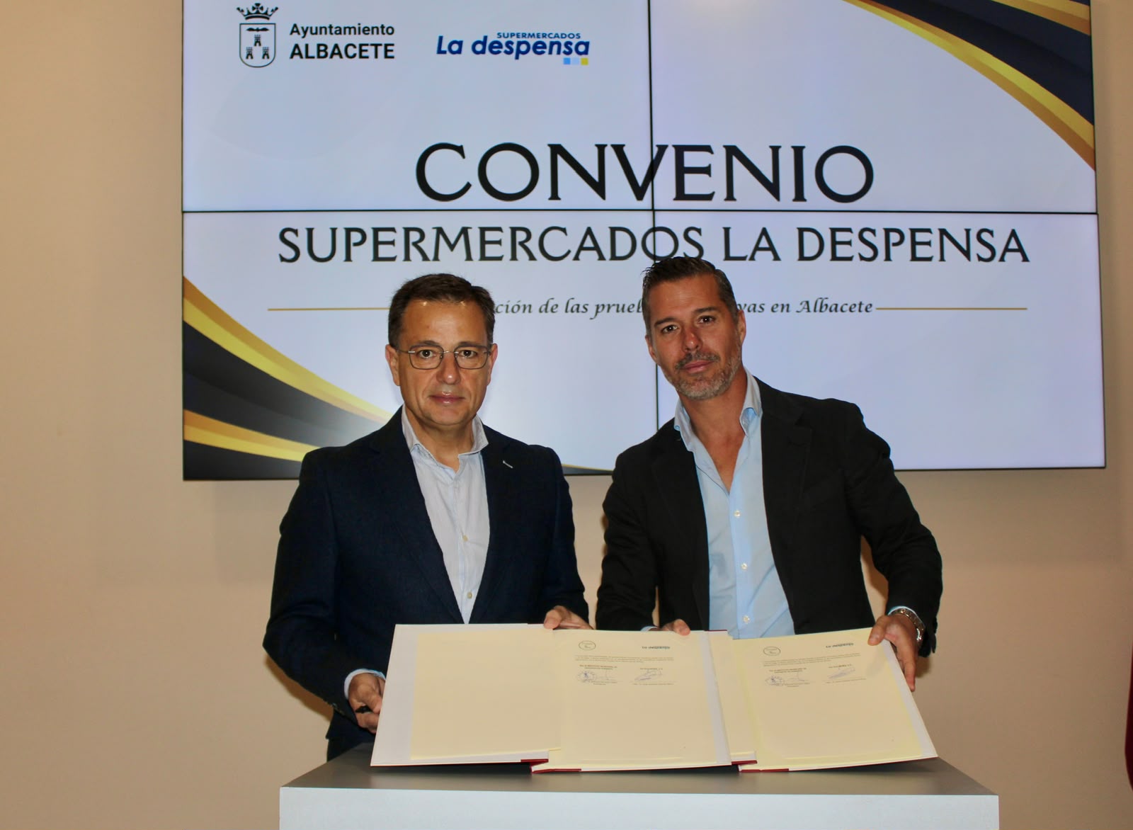 Foto.Firma convenio La Despensa 2026 (5)