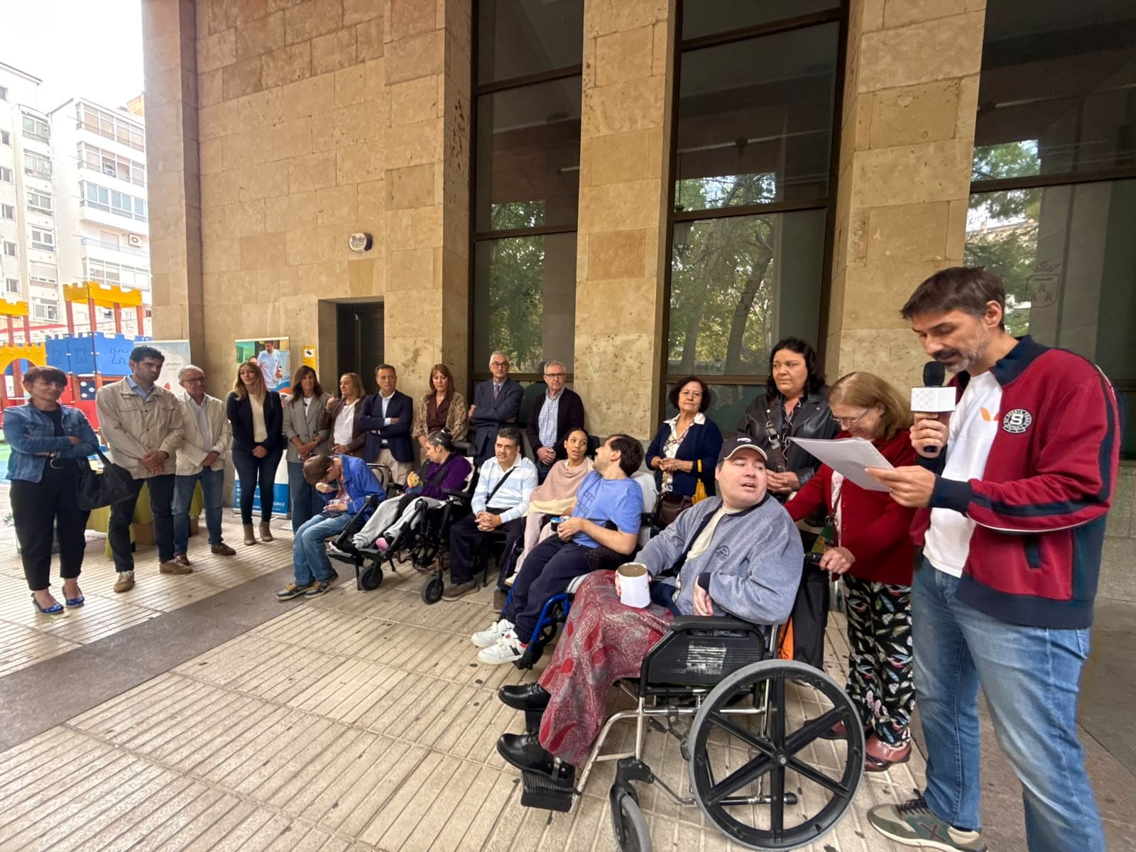 Foto.Lectura Manifiesto Apaceal Día Mundial de la Parálisis Cerebral (14) (1)