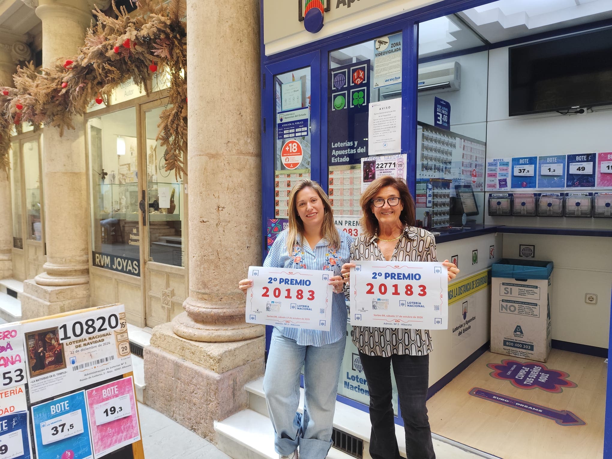 Administración de Loterías Nº 2 en el Pasaje de Lodares de Albacete