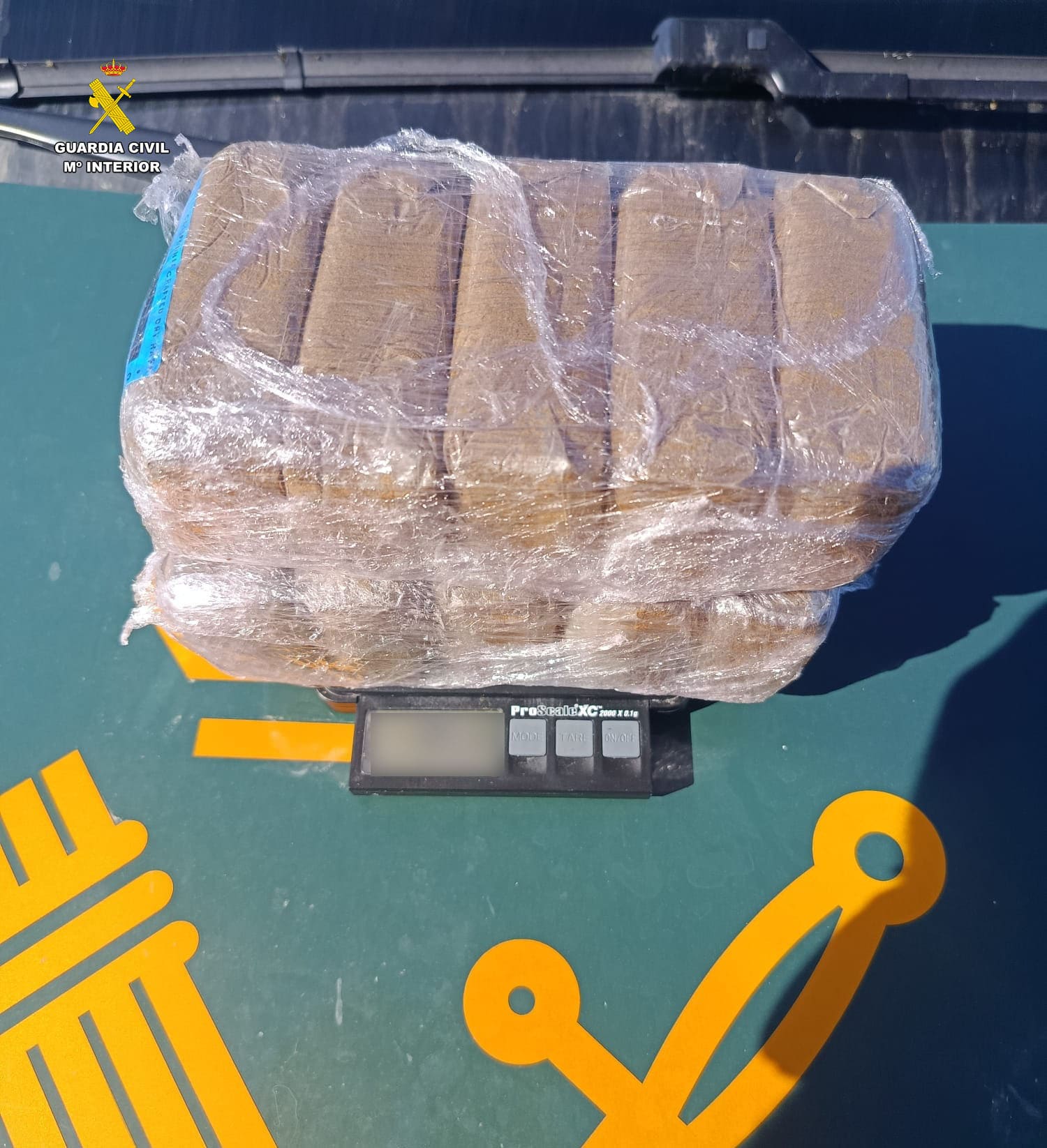 un kilo de hachís oculto en un vehículo guardia civil albacete
